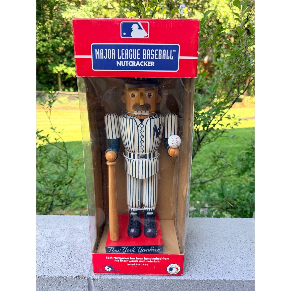 Kurt Adler New York Yankees MLB Nutcracker 14.5" Wooden Baseball Decor‎ 2004